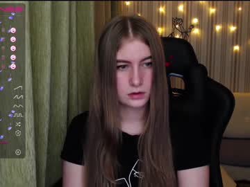 girl Strip Sex Cam On Chaturbate with minnie_olson_