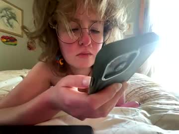 girl Strip Sex Cam On Chaturbate with miss_daphne333