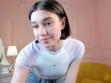 girl Strip Sex Cam On Chaturbate with courteney_