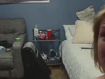 couple Strip Sex Cam On Chaturbate with slave_in_quarantine